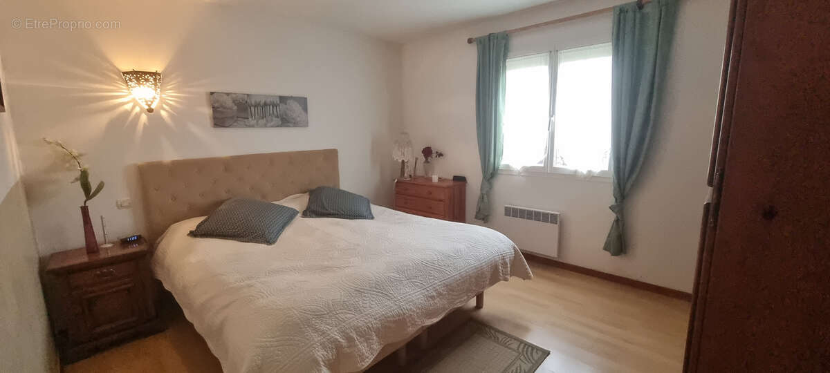 Maison à PONT-SUR-YONNE