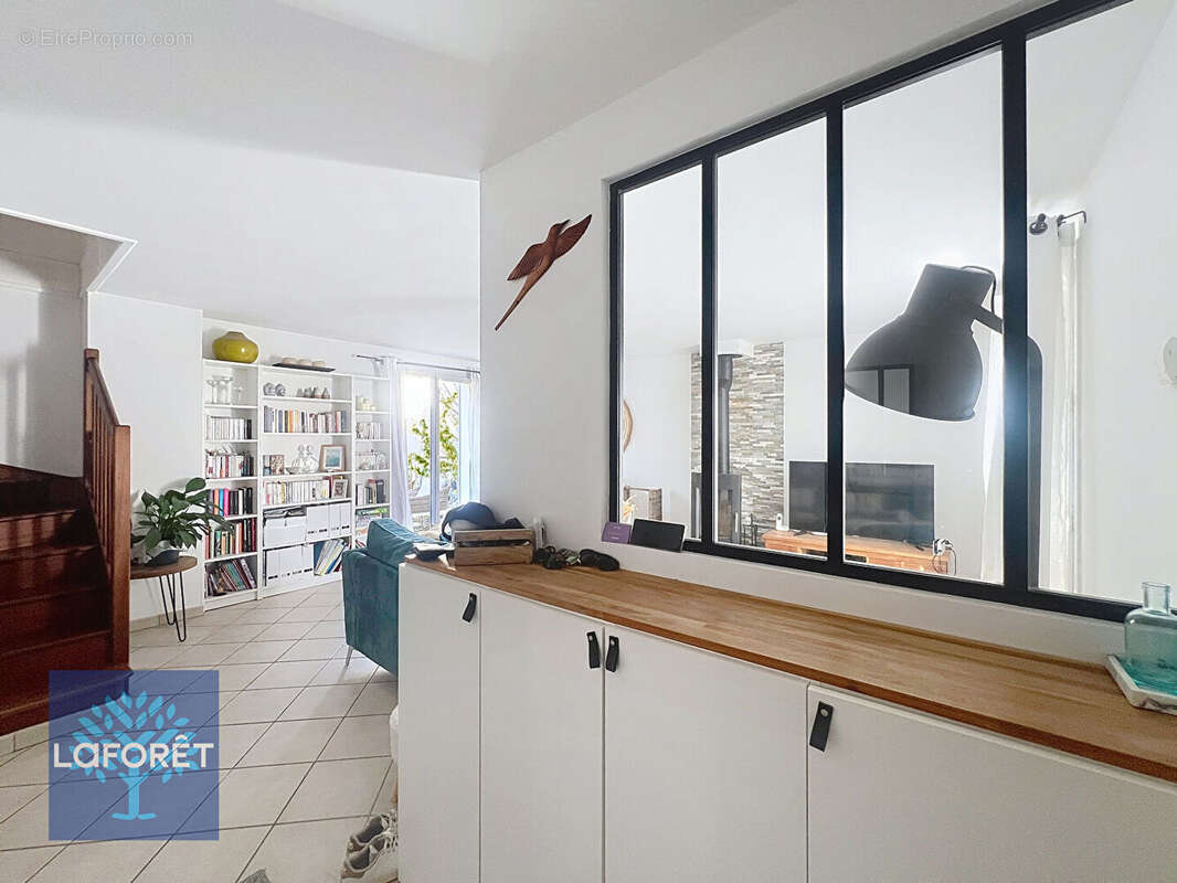 Maison à LE COUDRAY-MONTCEAUX