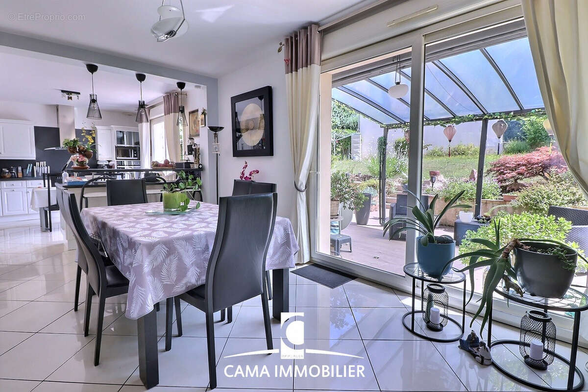 Individuelle - 4 chambres - terrain 595 m2 - sous sol total - gare a pieds - photo 3