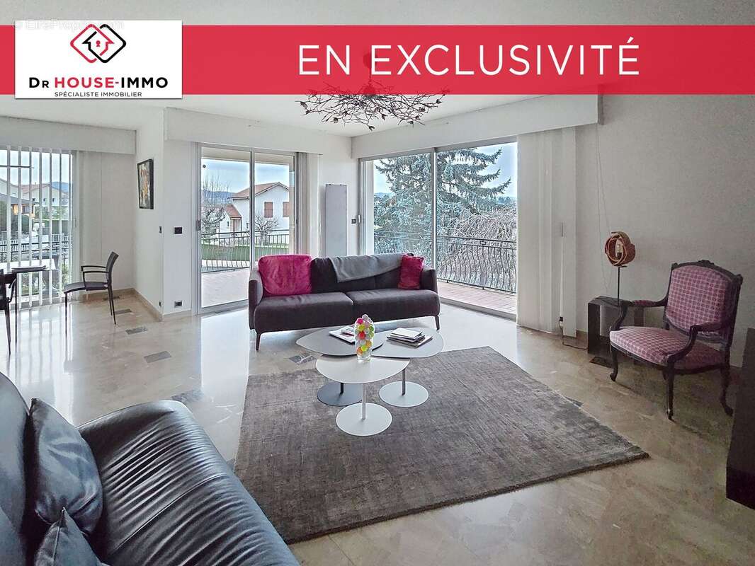 Maison à LA TOUR-DE-SALVAGNY