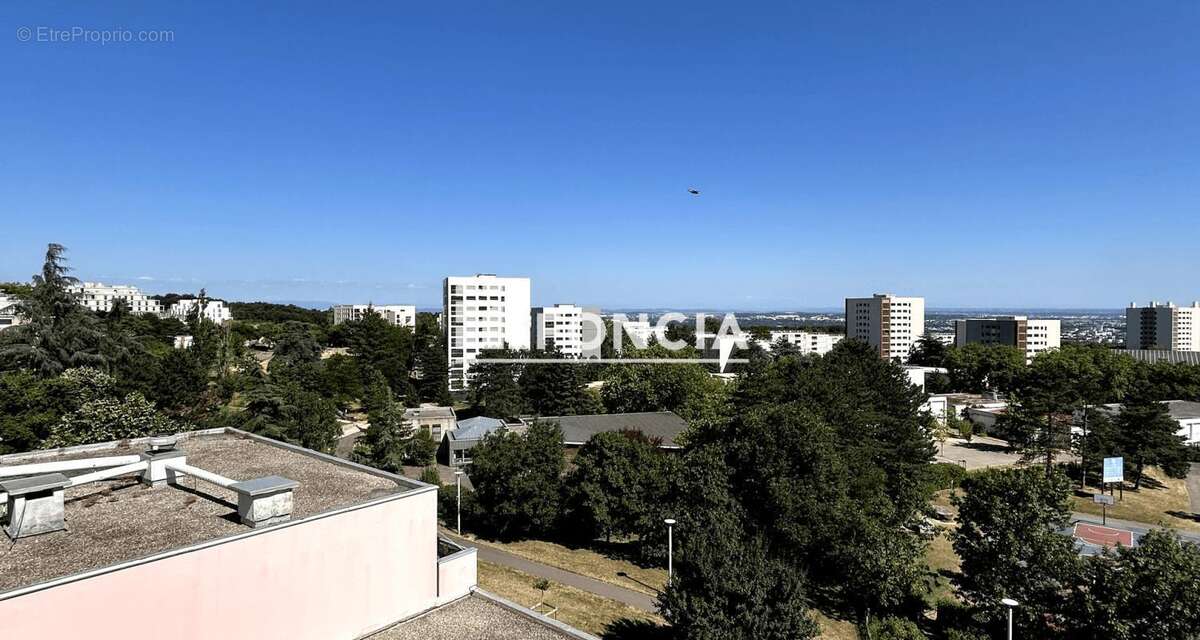 Appartement à RILLIEUX-LA-PAPE