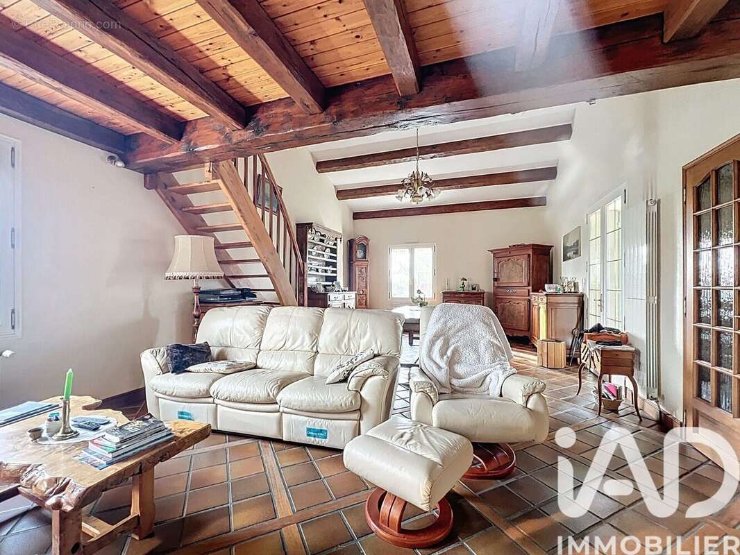 Maison 220 m² à Marans  - photo 4