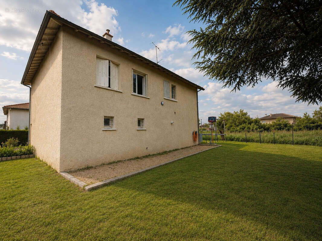 Maison à LE COTEAU