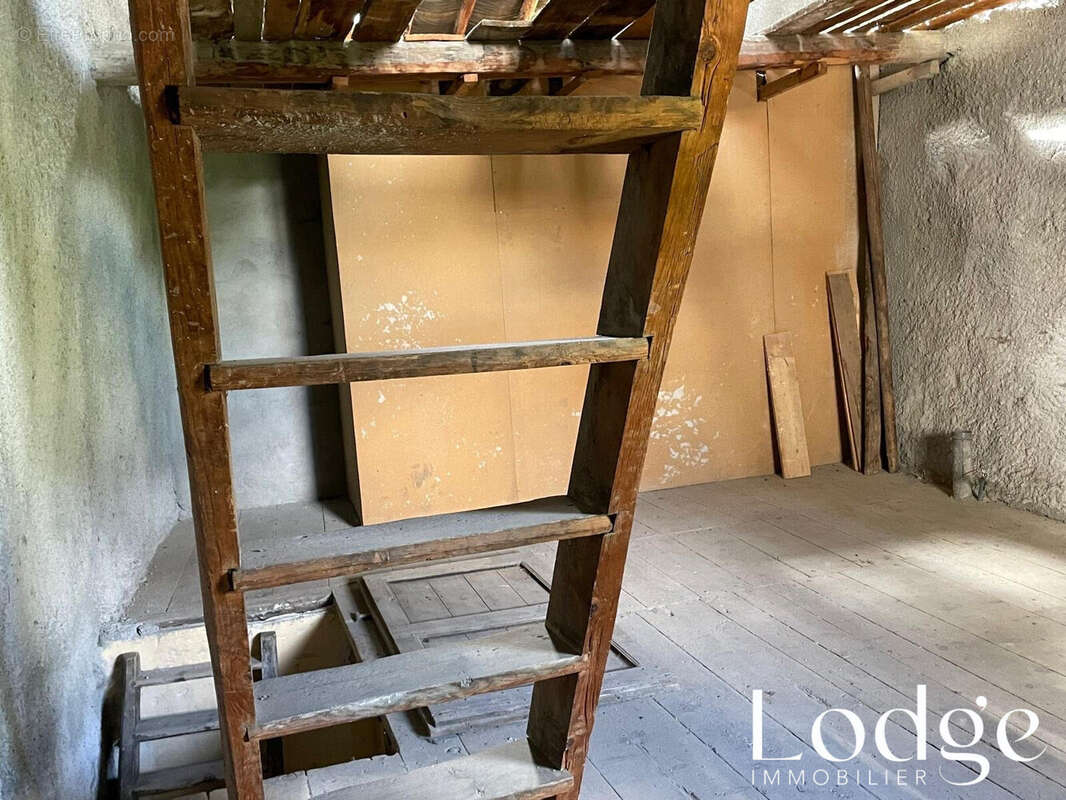 Maison 104 m² à Villar-Saint-Pancrace  - photo 8