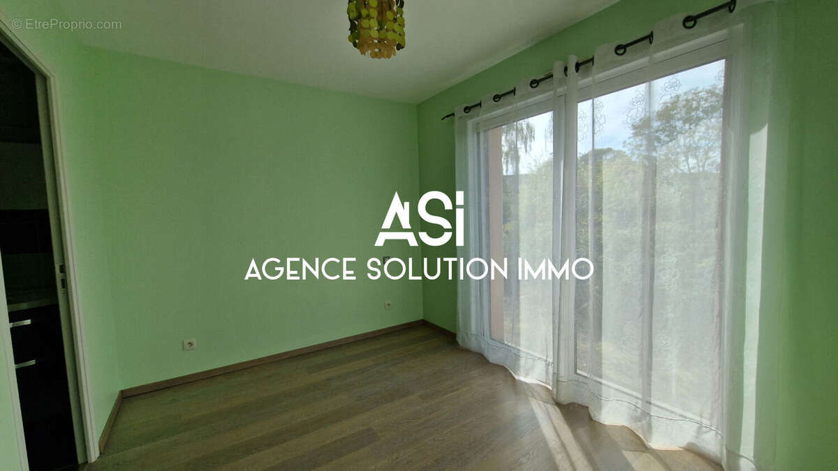 Maison à SAINT-CHARLES-LA-FORET