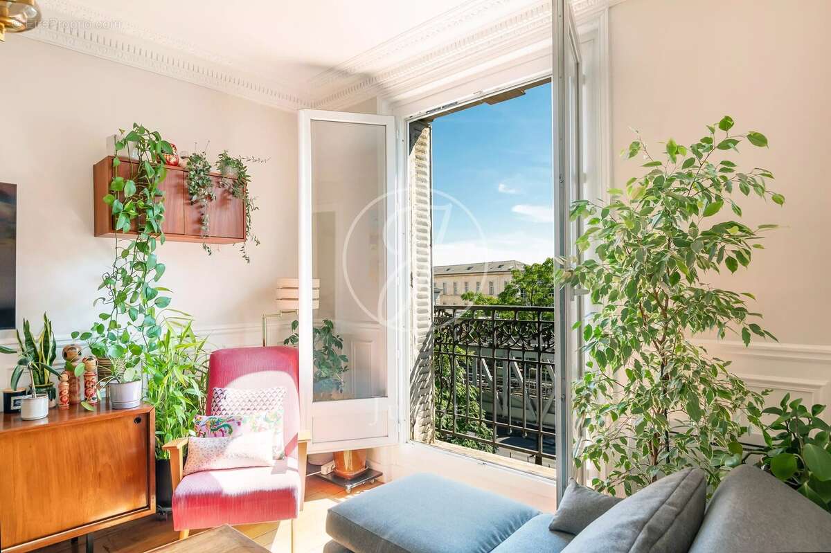 Appartement à PARIS-18E