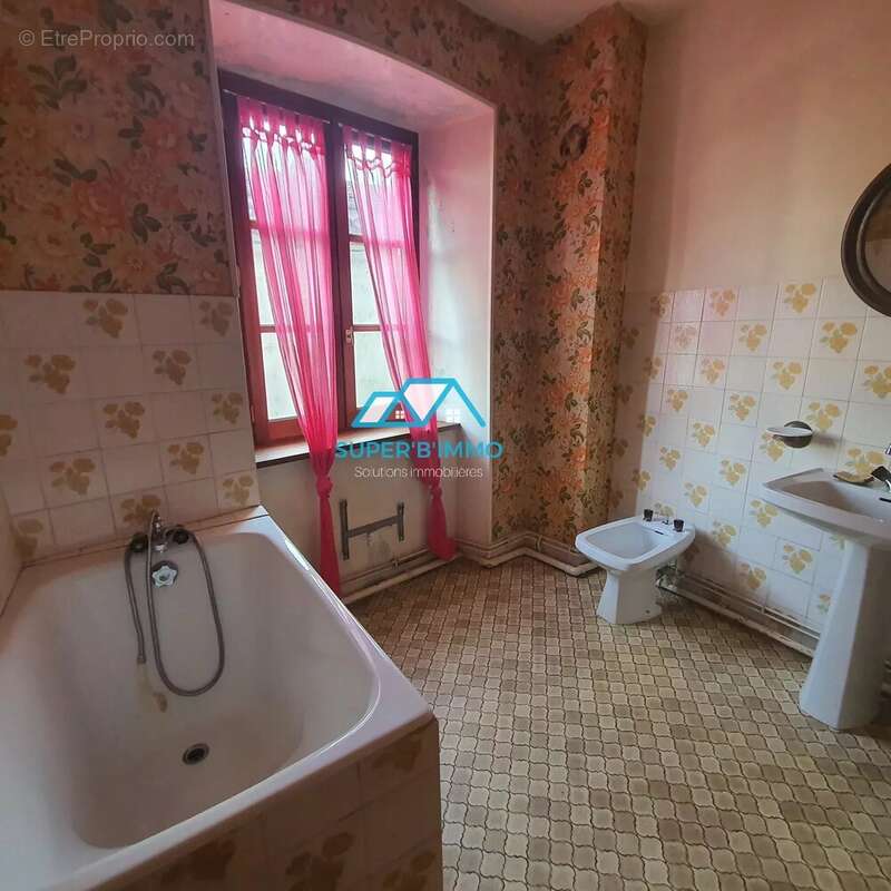 Maison à LAVOUTE-CHILHAC