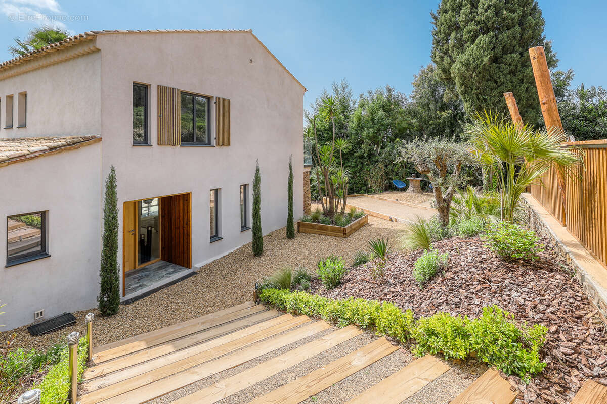 Maison à LA CROIX-VALMER