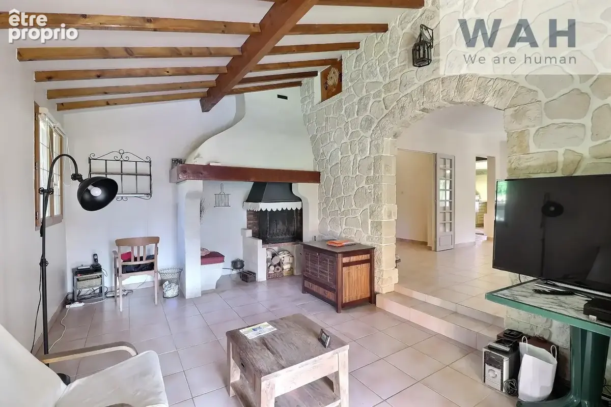 Mauguio - Maison 5 pièces de plain pied - 120m2 - Piscine - - photo 11