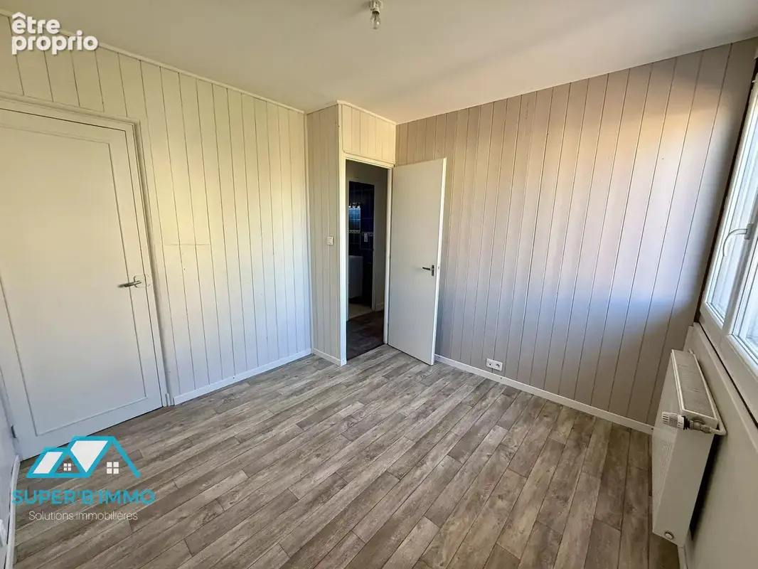 Maison 76 M2 avec terrain 500 m2 et dépendances proche des commodités - photo 16