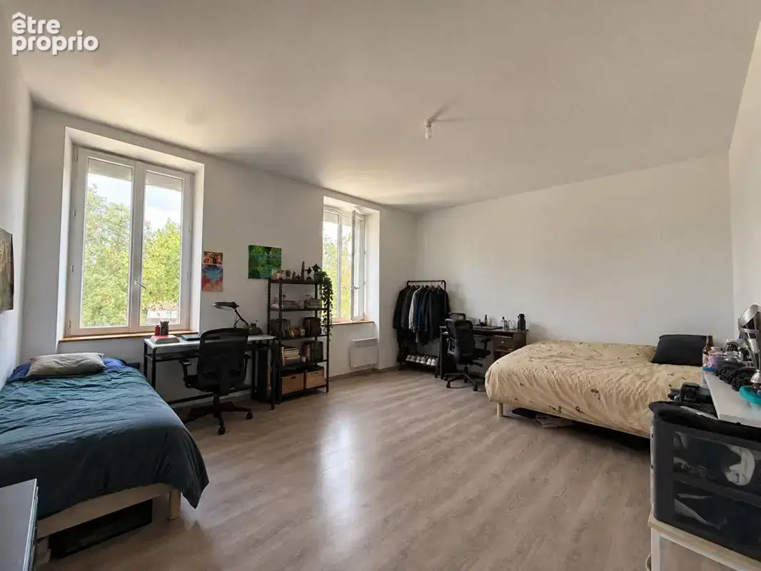 À vendre à Villegailhenc, maison de village de 6 pièces avec quatre chambres, deux cours et garage - photo 6