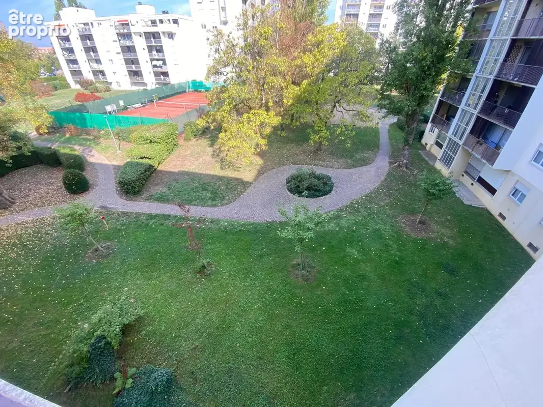 Appartement F3 dans résidence PIERRE FONTAINE - photo 4