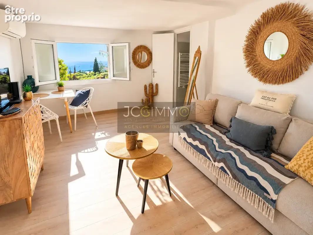 Appartement T1 entièrement rénové avec vue mer ! - photo 1
