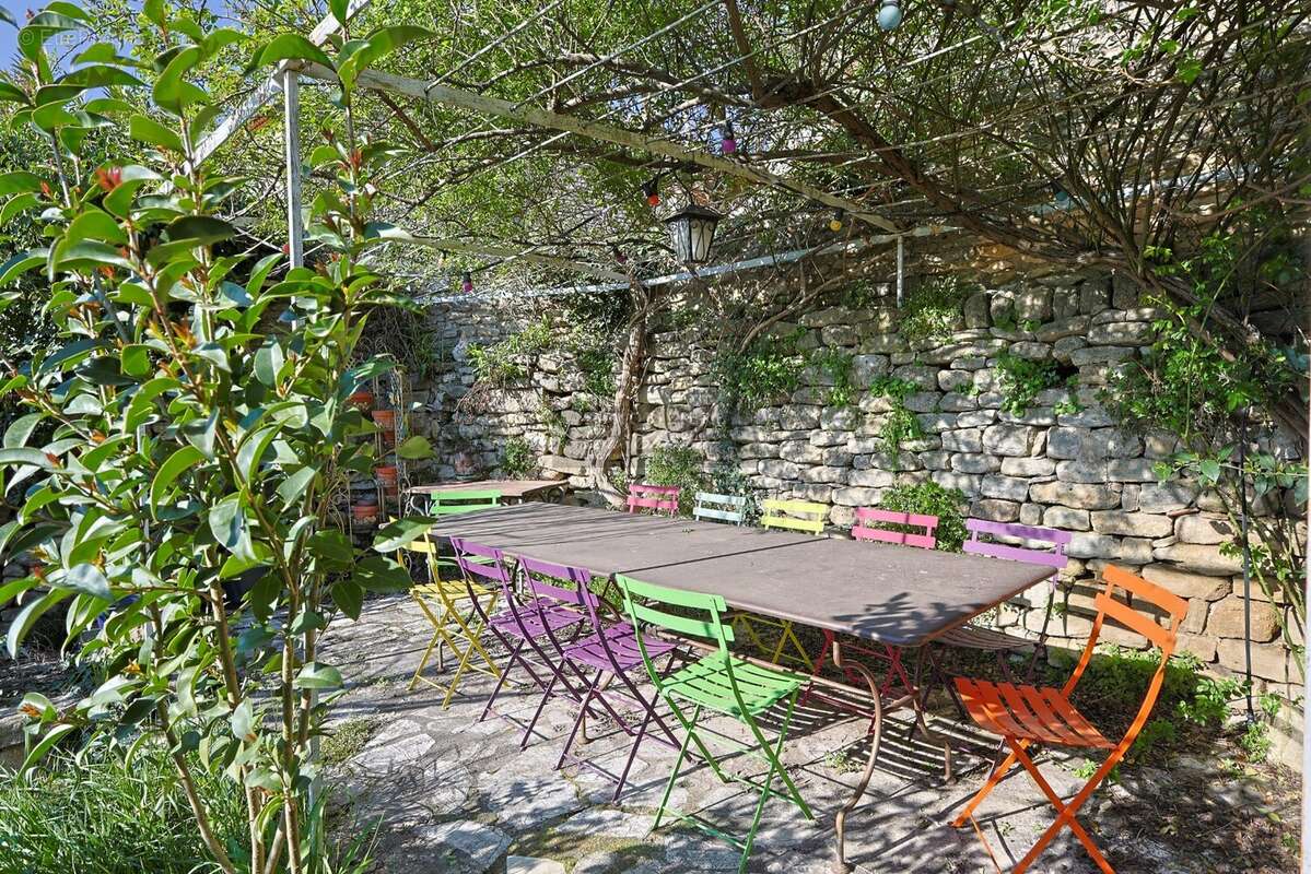 Authentique maison de village avec jardin au cur de Saignon - photo 9