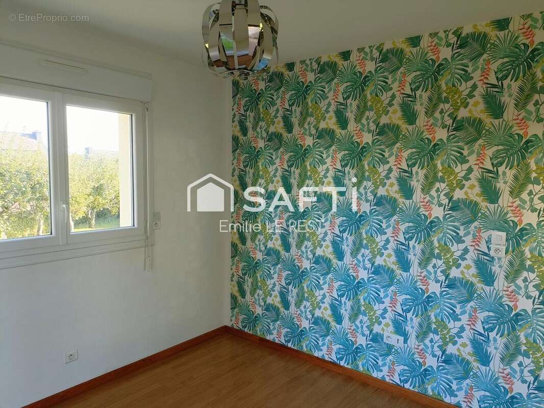 Photo 5 - Maison à CHATEAUNEUF-DU-FAOU