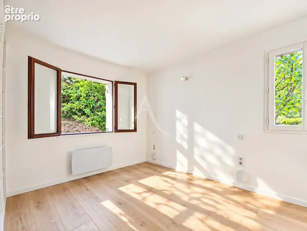 Exclusivité l'Adresse ! Appartement 2 pièces 37 m² - jardin cave et parking - photo 4
