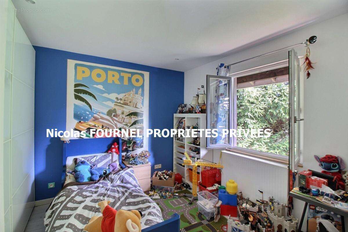 Maison à SAINT-GENEST-MALIFAUX