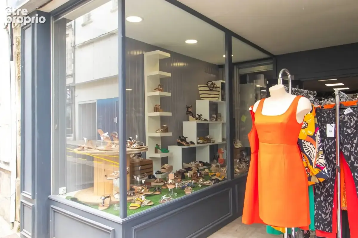 VITRINE 1 - Appartement à PONS