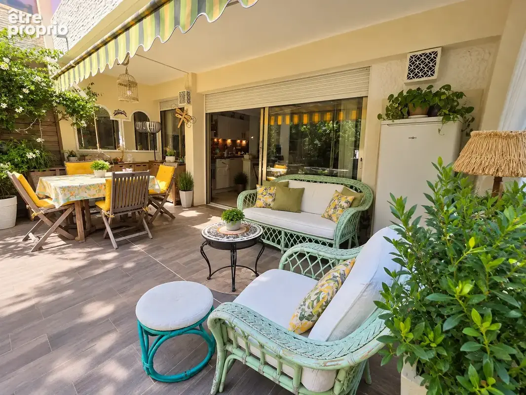 Appartement à MANDELIEU-LA-NAPOULE