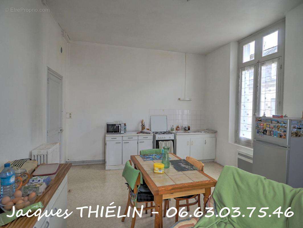 Appartement à LONGUE-JUMELLES