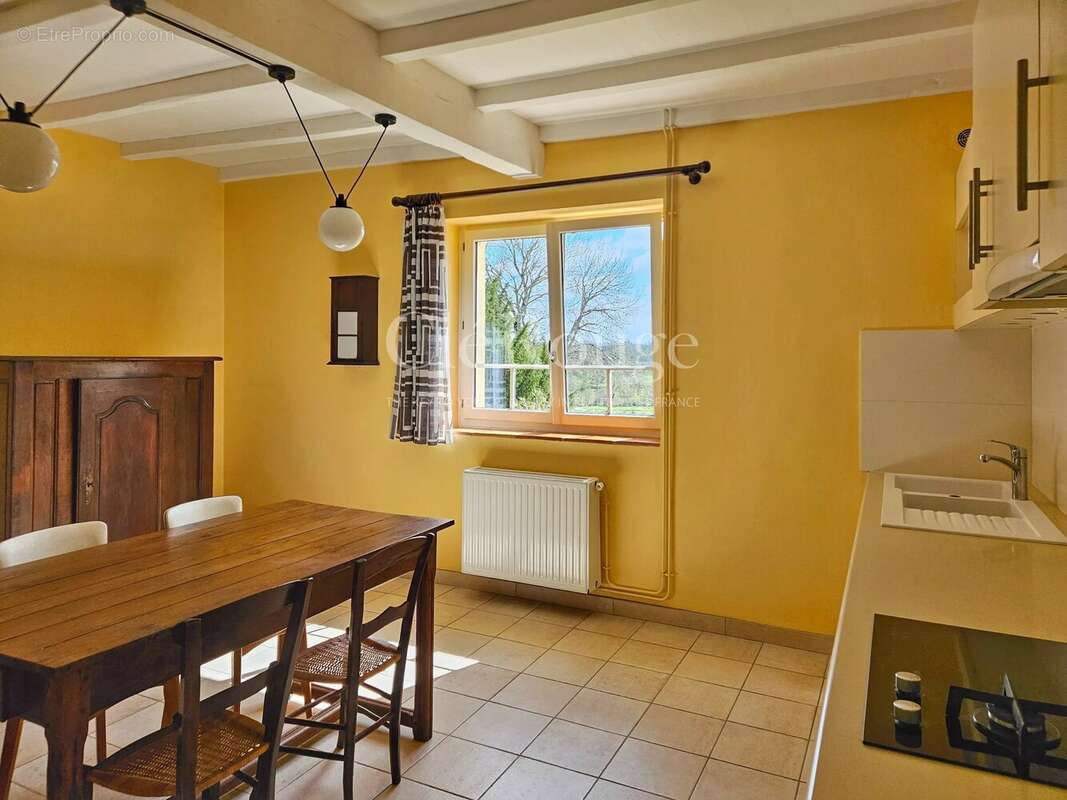 Maison à GENSAC