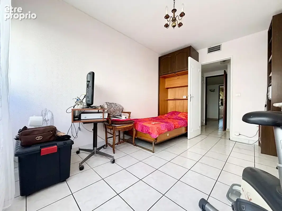 Appartement T4 de 86 m2 Secteur Les Chartreux - photo 12