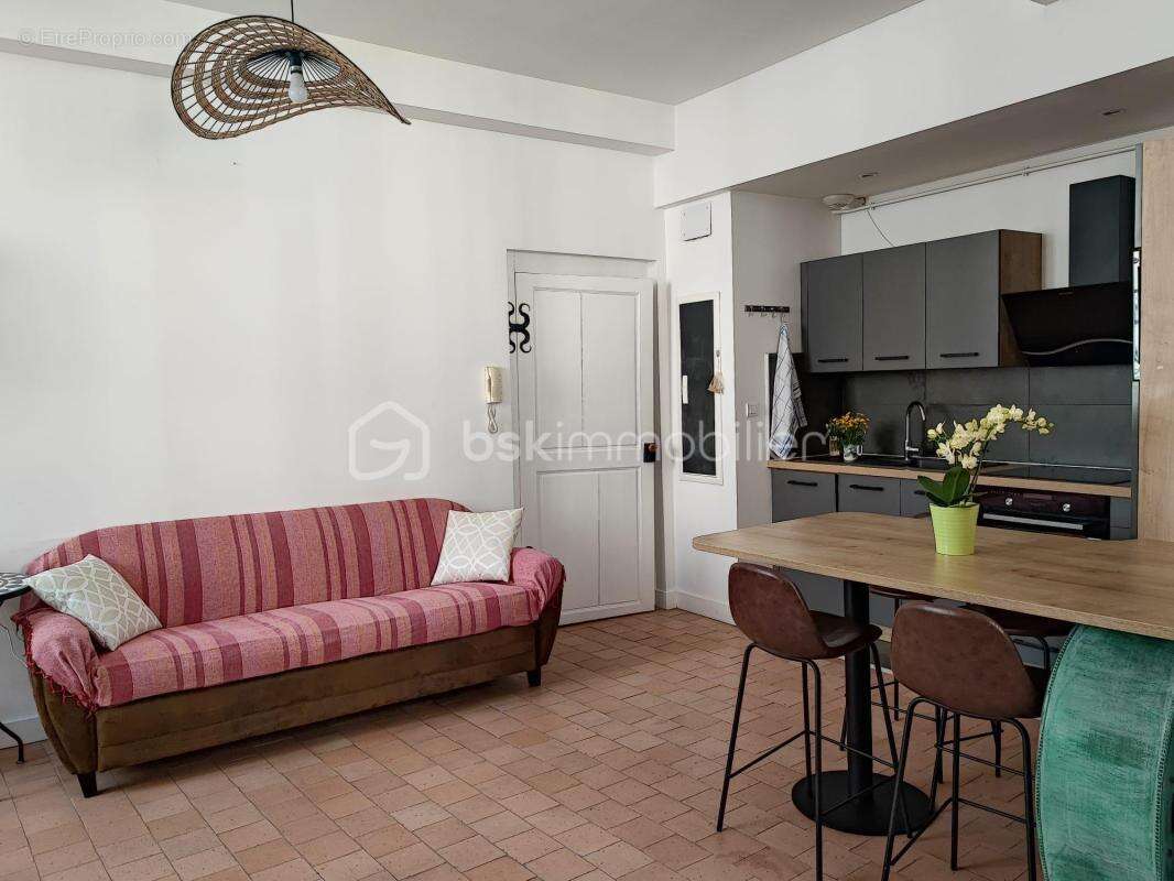 Très beau  duplex au  coeur de Bergerax meublé- 2 chambres - photo 2