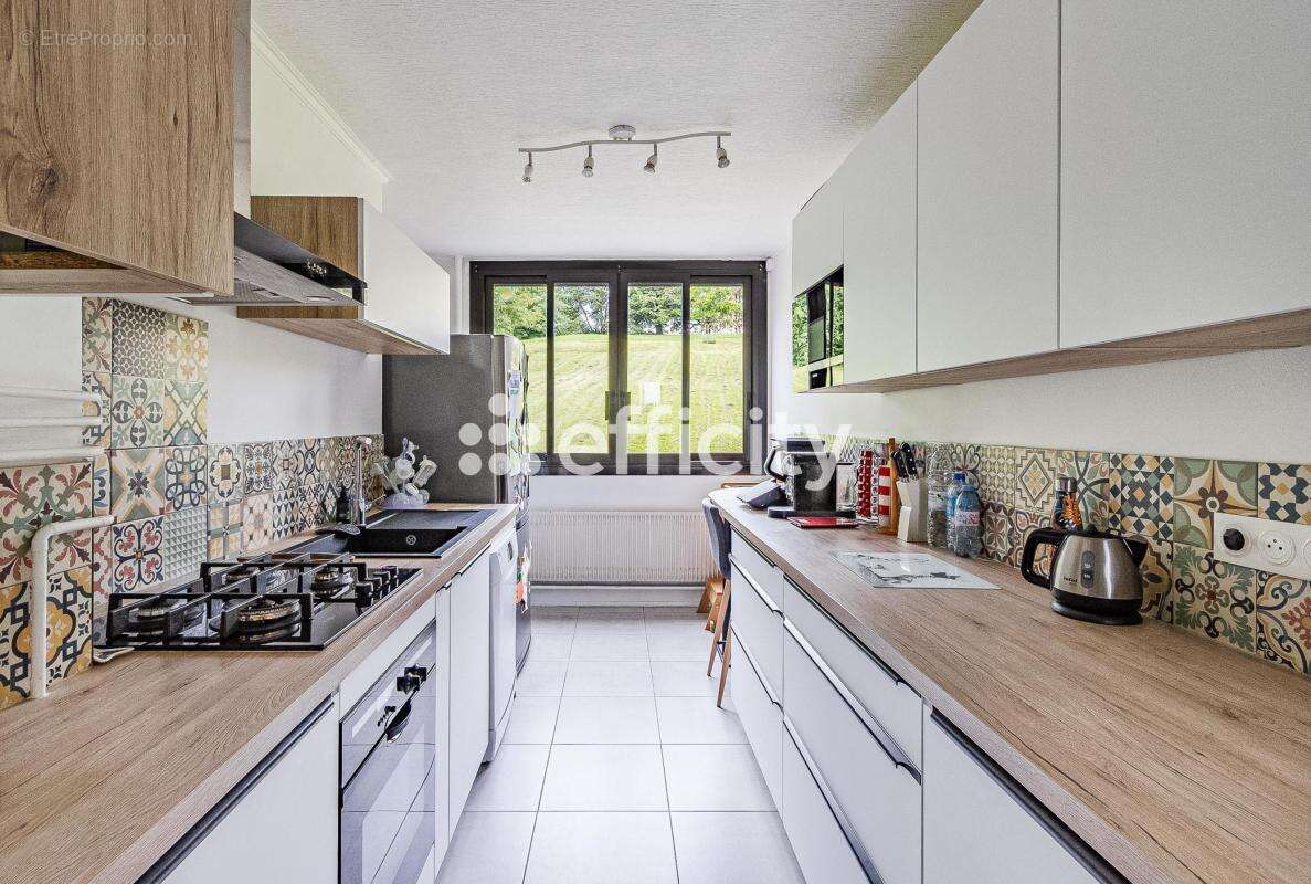 Appartement à CHAMPAGNE-AU-MONT-D'OR