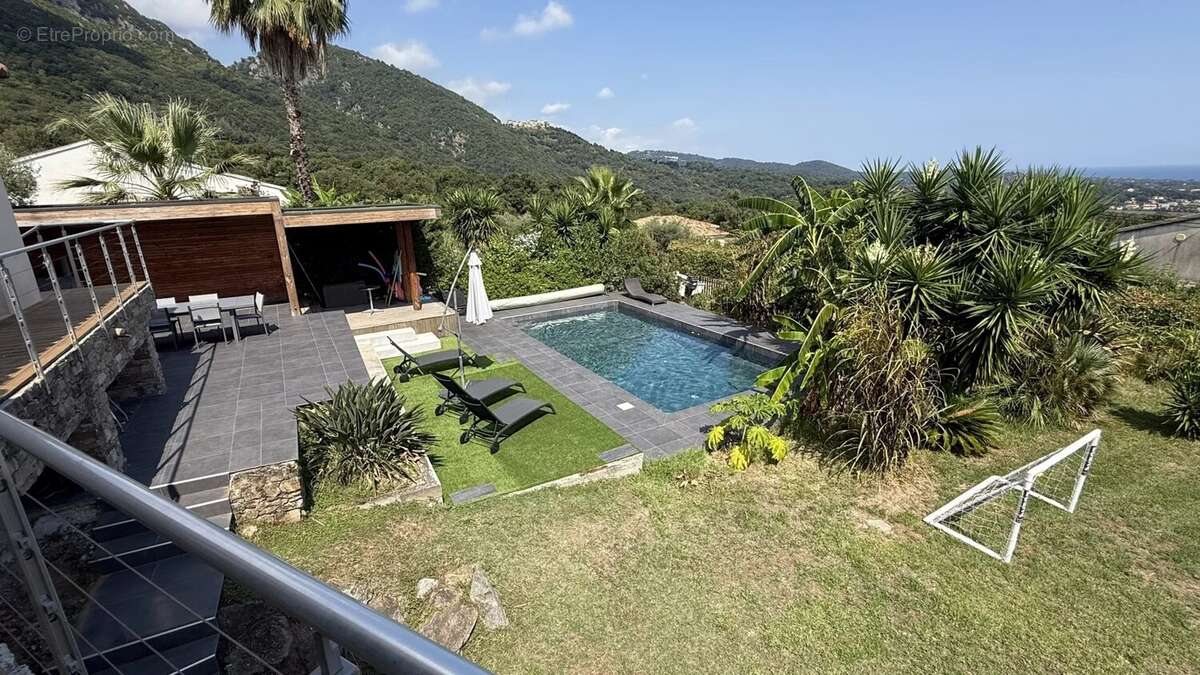 Maison à SANTA-MARIA-POGGIO