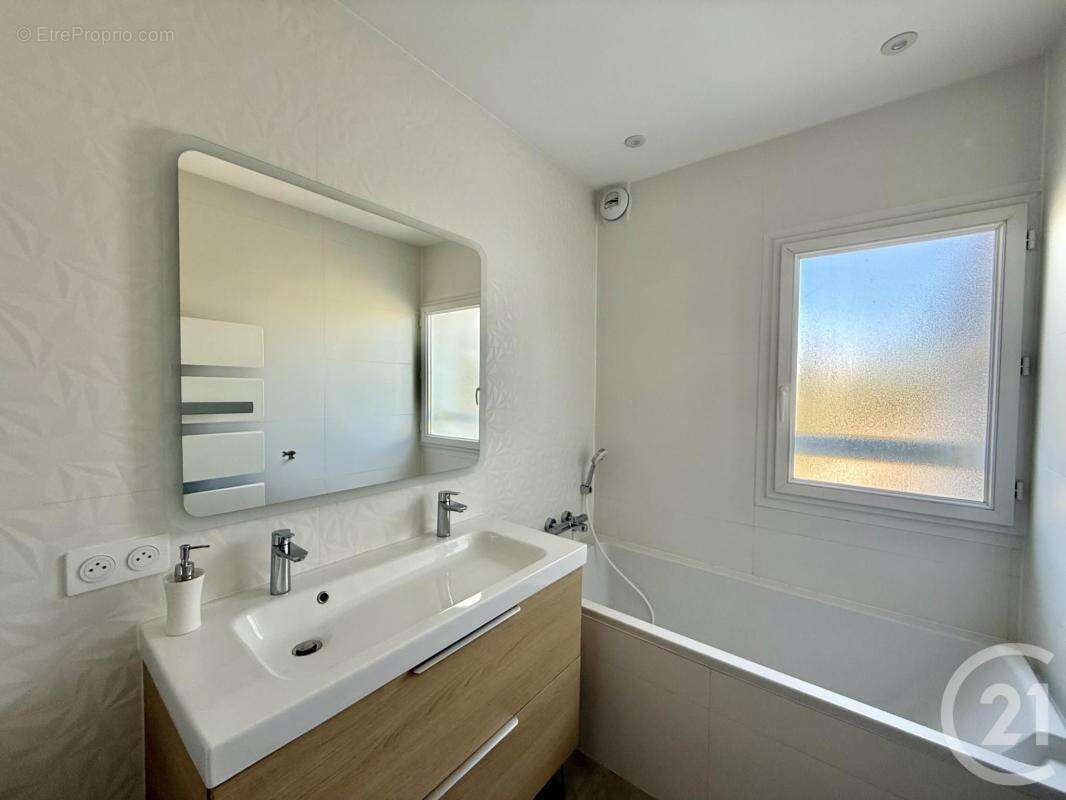 Maison à VILLENEUVE-LES-MAGUELONE