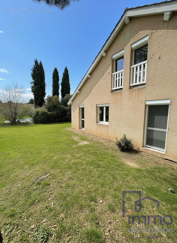 Maison à MONTROND-LES-BAINS