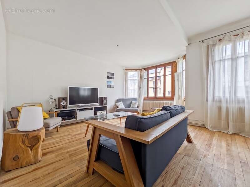 Appartement à EVIAN-LES-BAINS