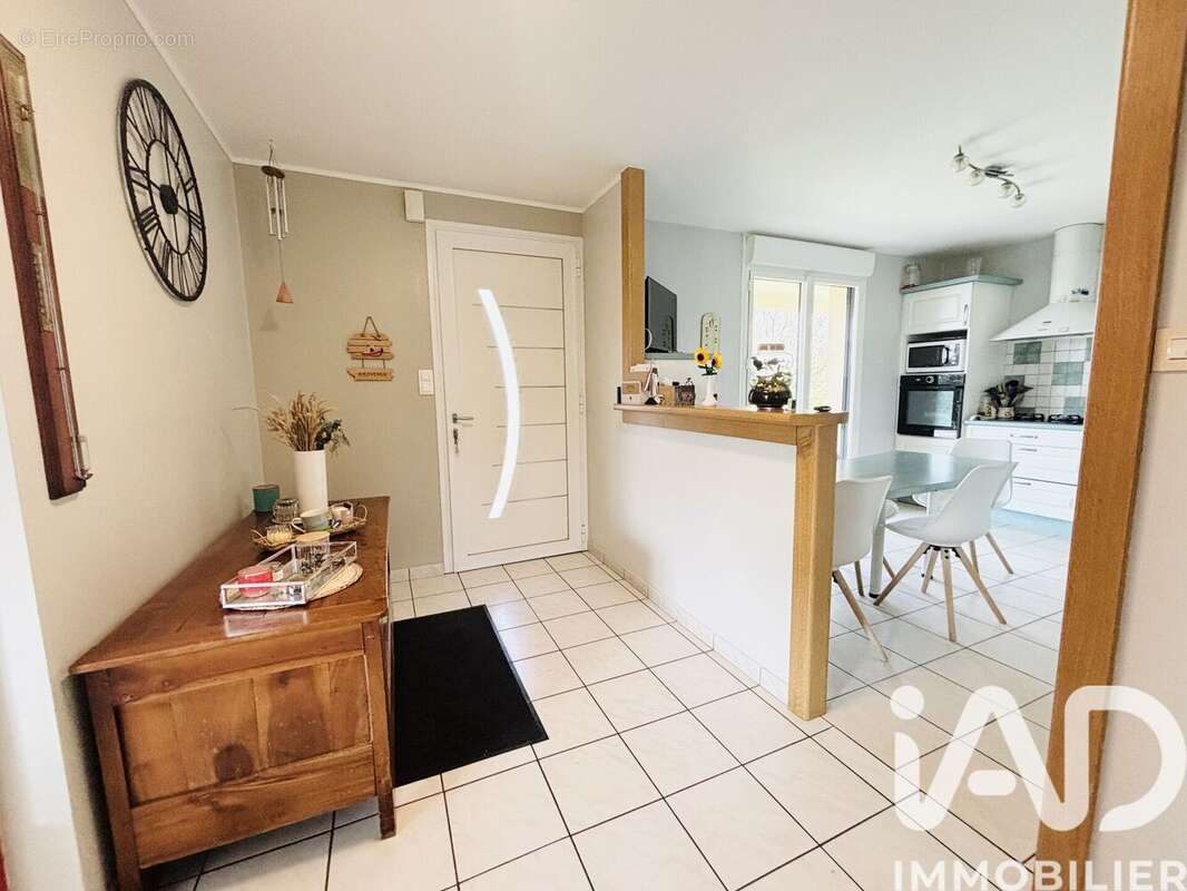 Photo 8 - Maison à ROUGE