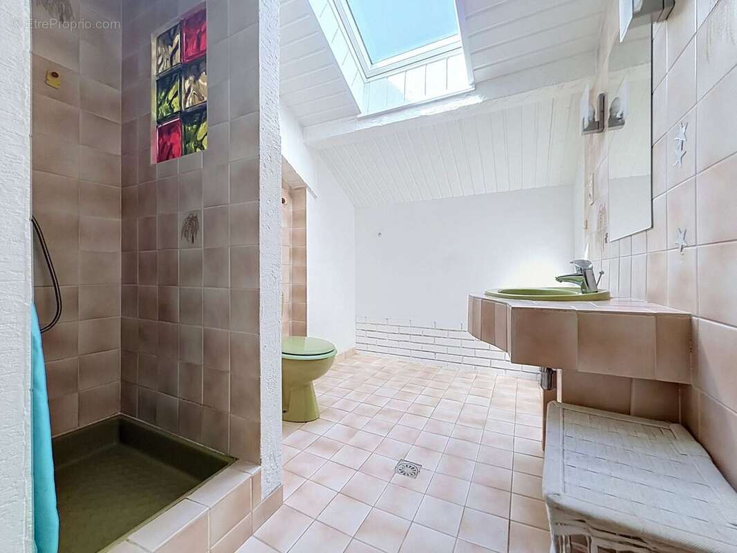 Maison 202 m² à Saint-Ame  - photo 7