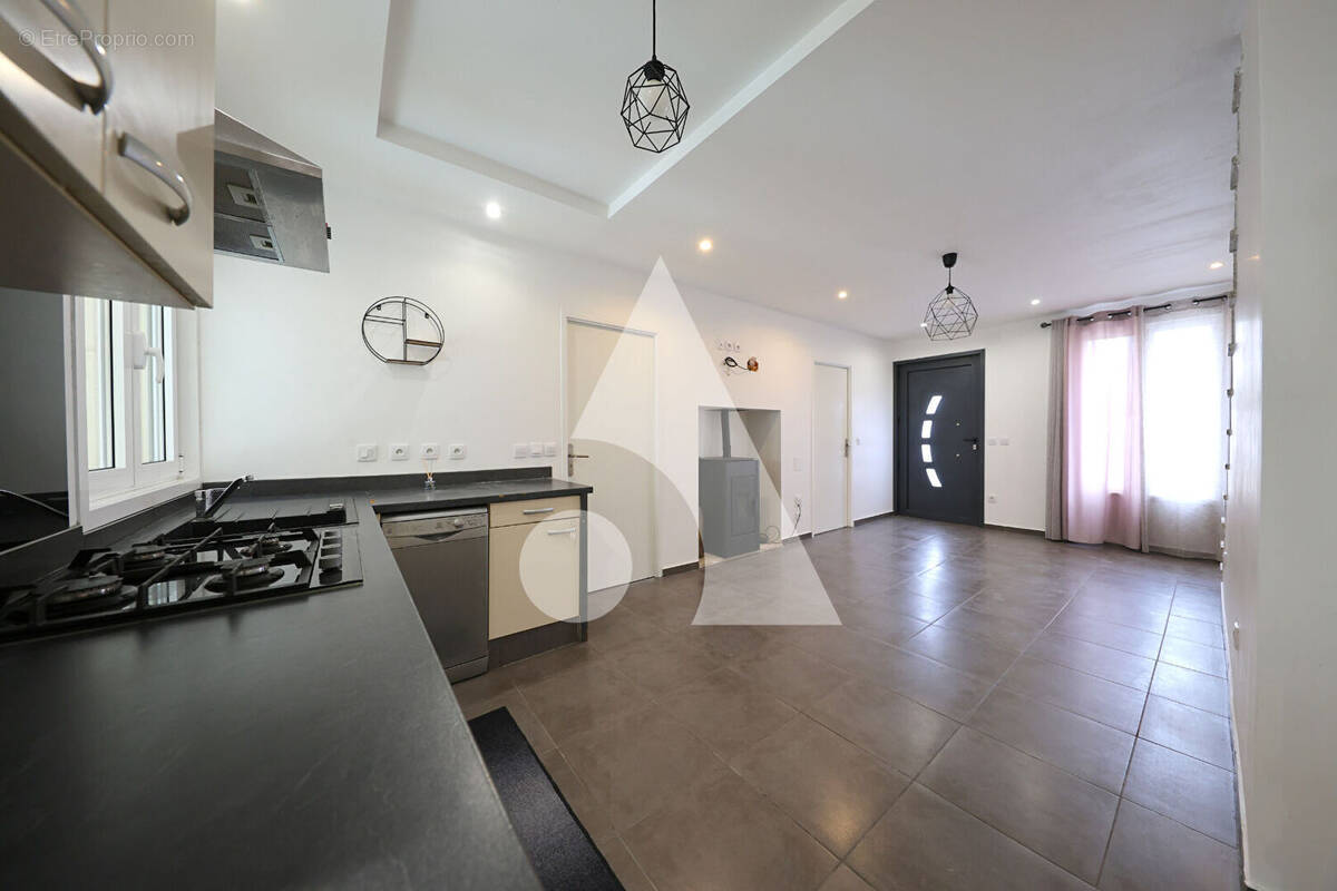 Maison à CORBEIL-ESSONNES