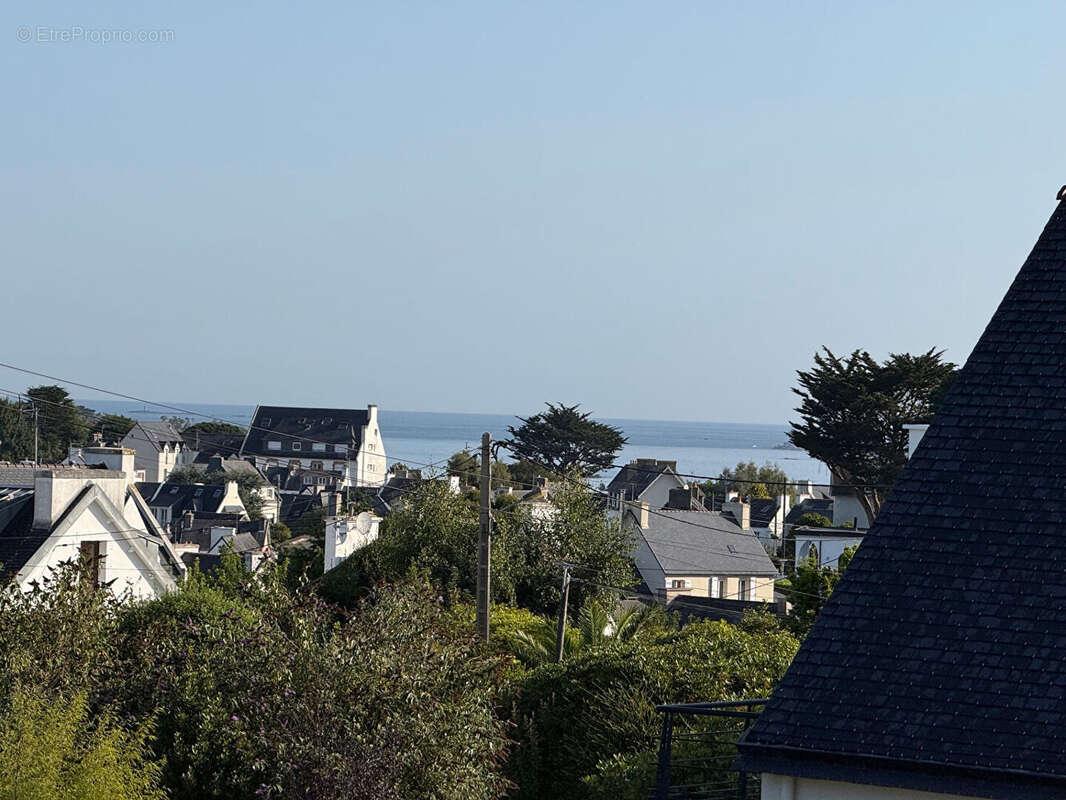A vendre. CARANTEC. Grande maison entre bourg et port. - photo 3