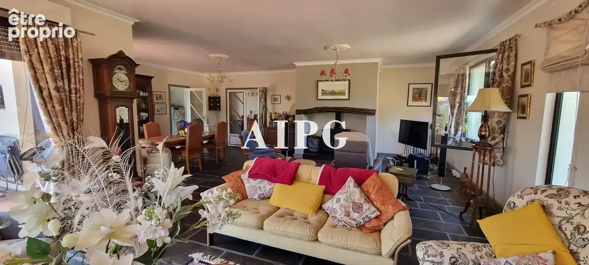QUINTIN,  belle maison néo-bretonne 238 m² hab à vendre avec 7 chambres . - photo 5