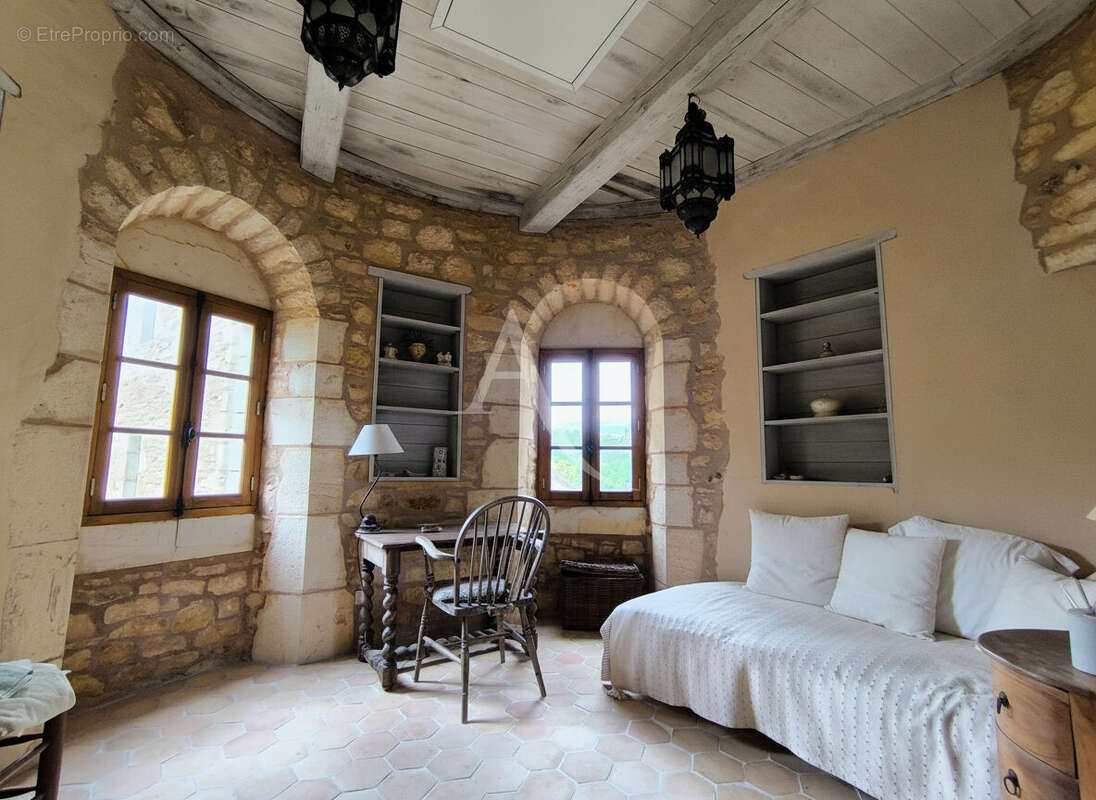 Maison à POMAREDE
