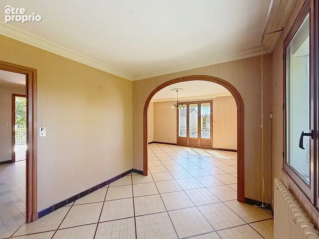 GENAS centre Maison 7P de 138m² Terrain 770m² - photo 6