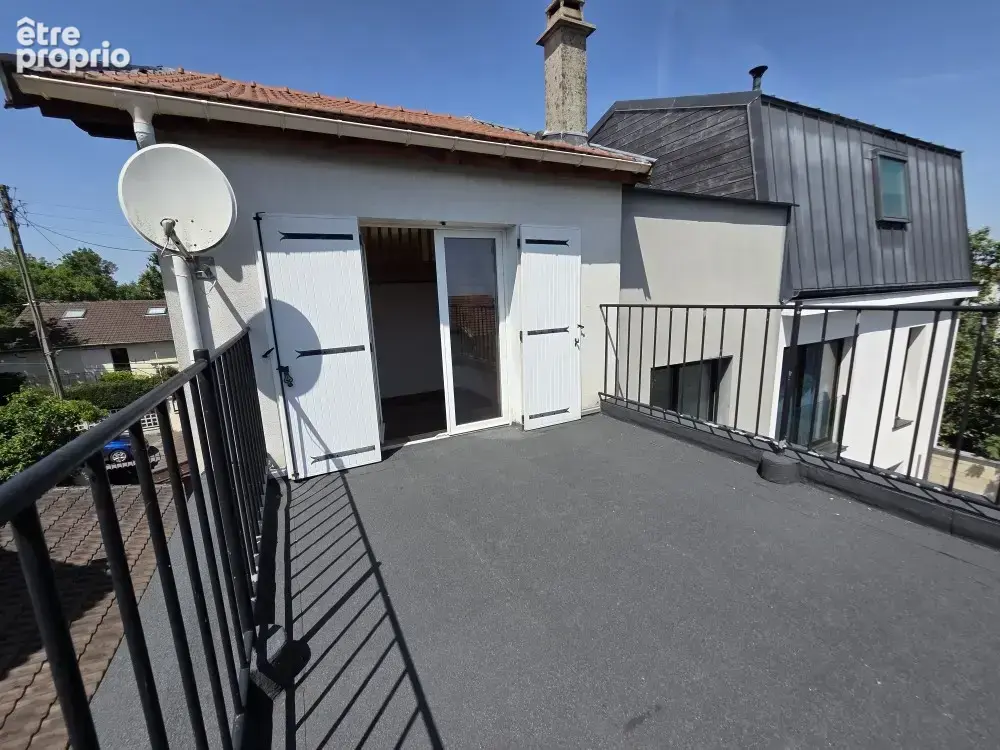 Neuilly Plaisance, dans l’environnement résidentiel du Plateau d’Avron, une très belle maison familiale  de 4 pièces sur son jar - photo 4