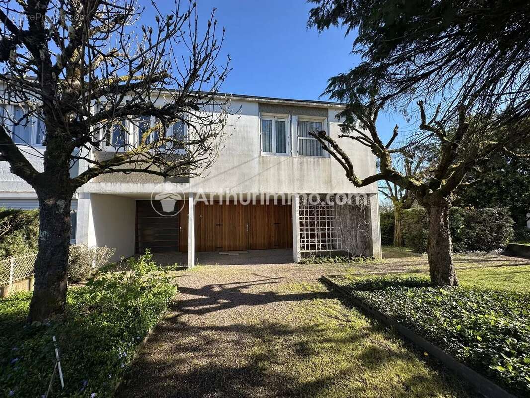 Maison à SAINT-ASTIER