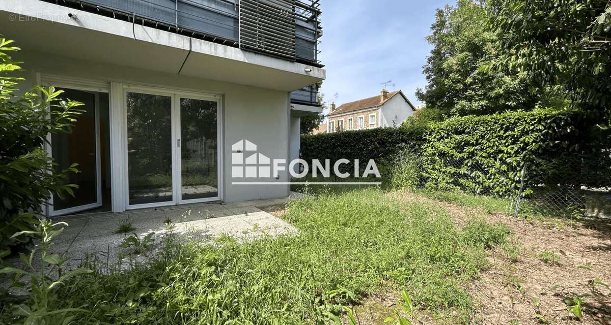Appartement à CORBEIL-ESSONNES