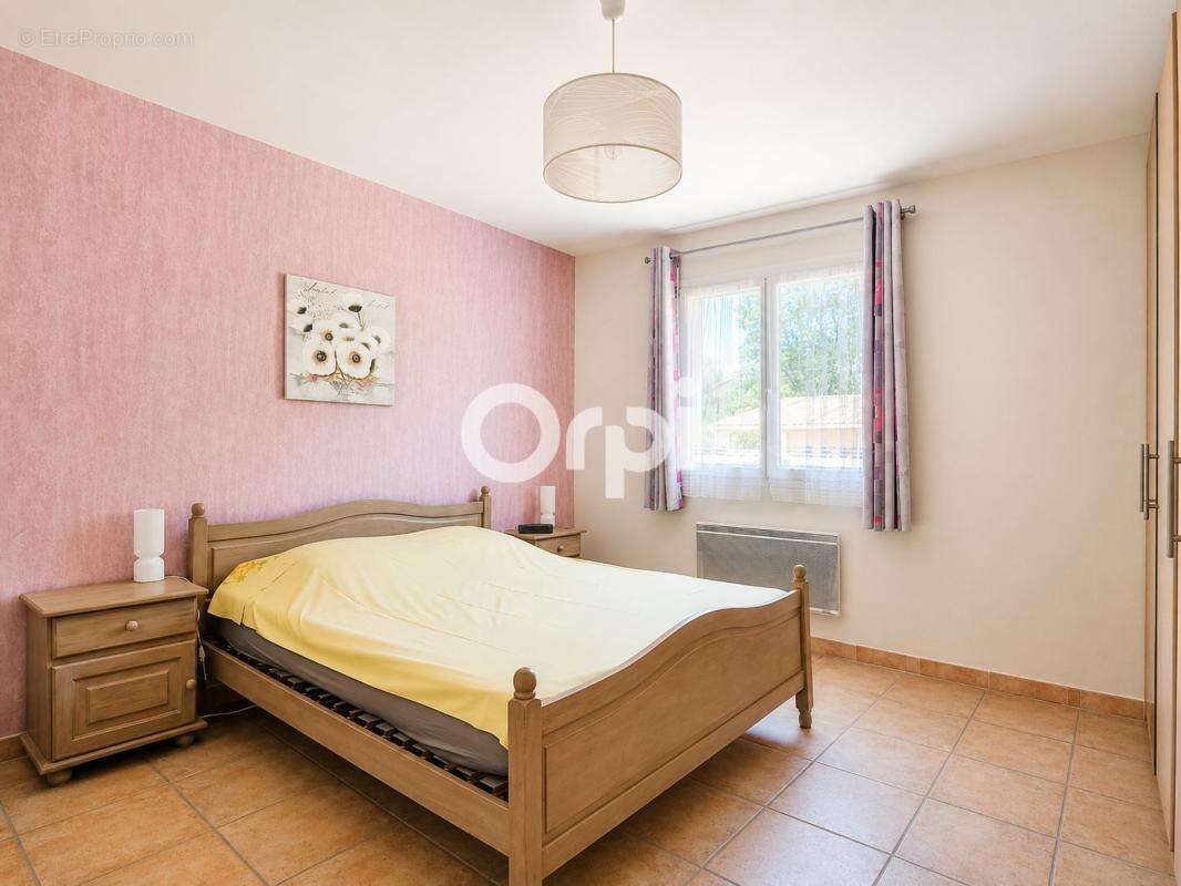 Brouzet-lès-Alès – Villa de Plain-Pied de 120 m²  Terrain de 1 500 m² - photo 10