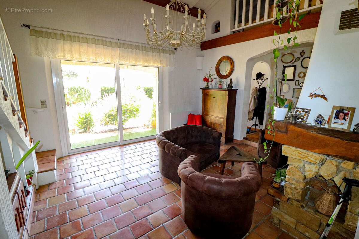 Flayosc exclusivite villa 136m2 3 chambres sur terrain 900m2 avec piscine - photo 21