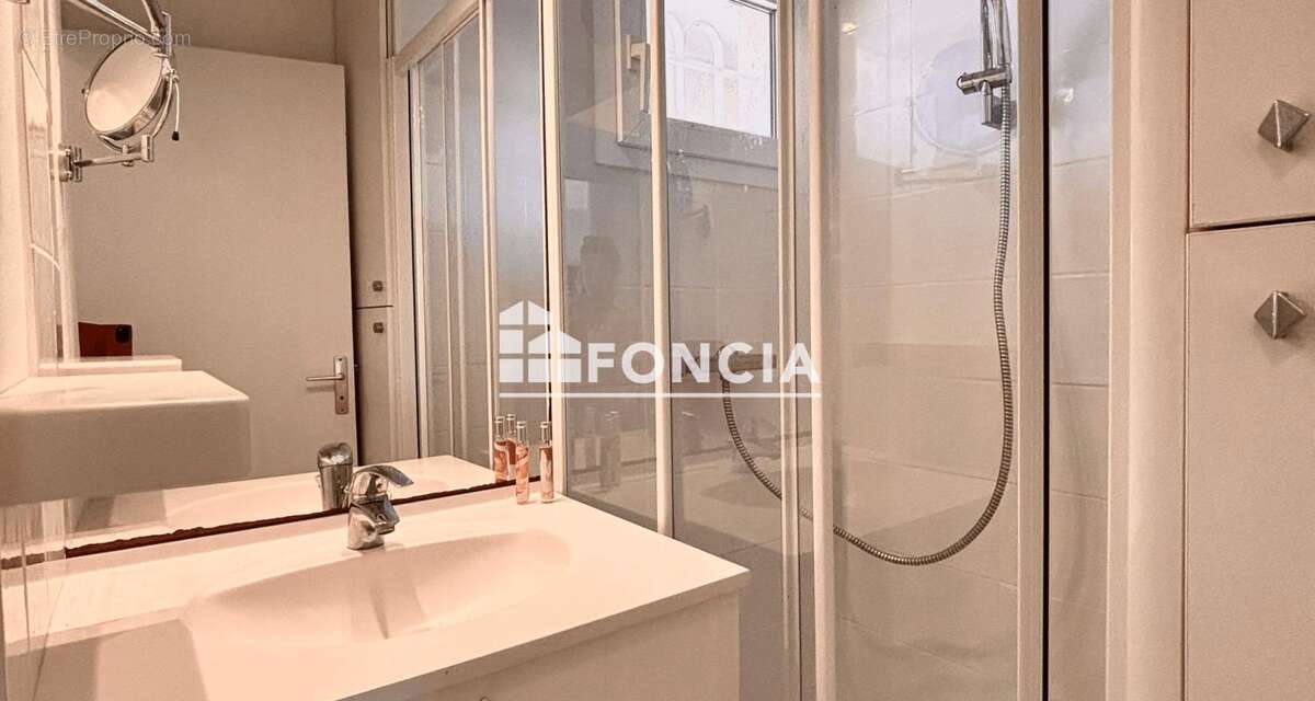 Appartement à LA LONDE-LES-MAURES