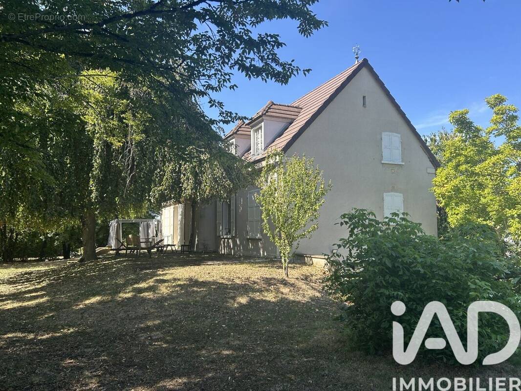 Photo 1 - Maison à CHATENOY-LE-ROYAL