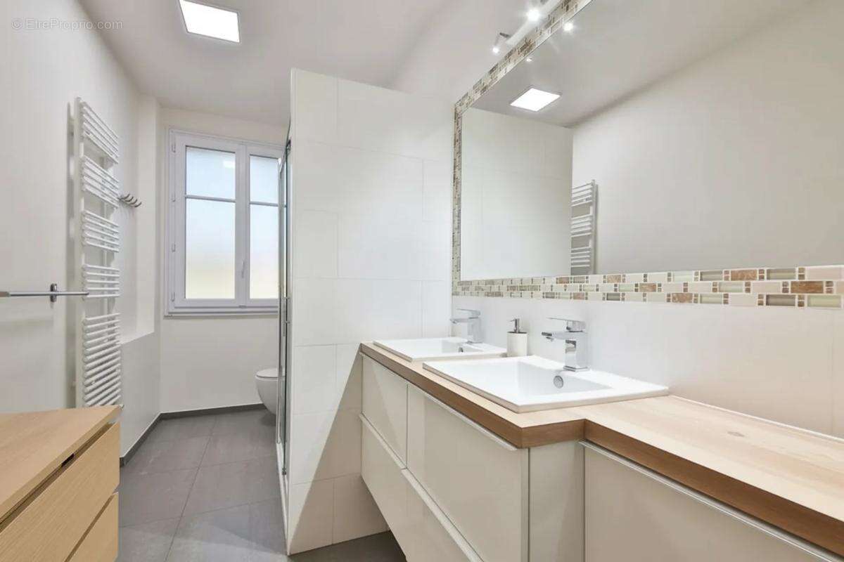 Appartement à ISSY-LES-MOULINEAUX