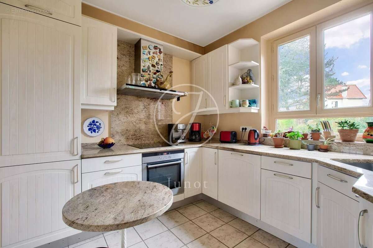 Maison à LE VESINET