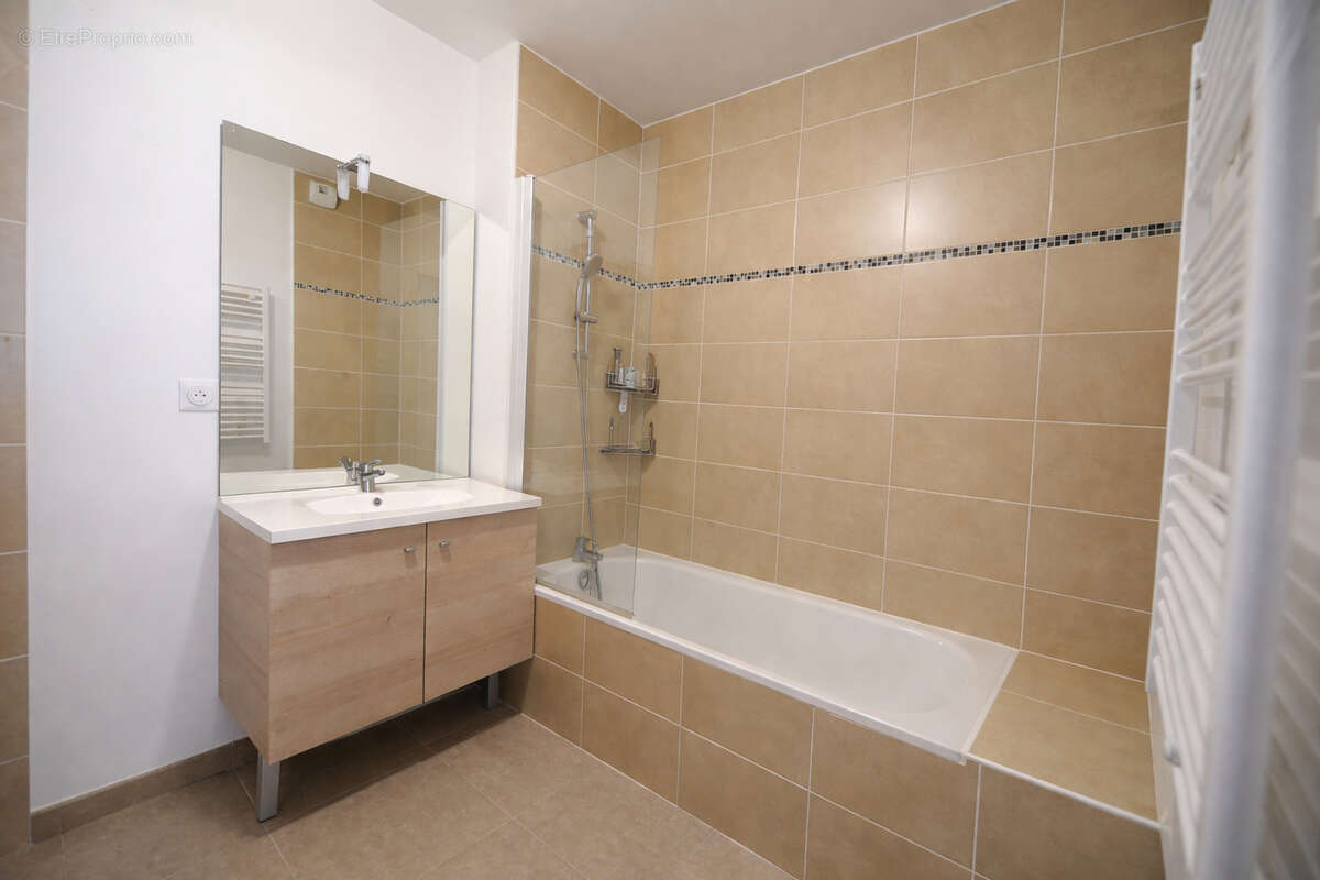 Appartement à MANDELIEU-LA-NAPOULE