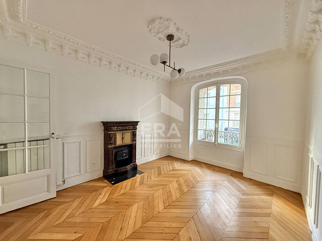Appartement à PARIS-12E